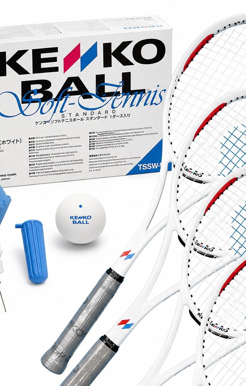 Group Set, Four White Rackets